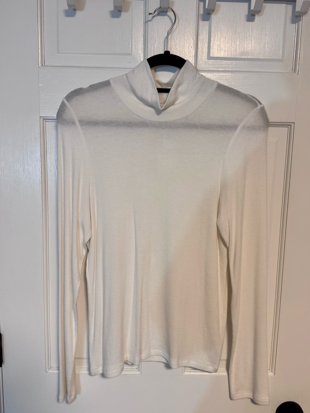 Wilfred | Ribbed White Long Sleeve Turtleneck, Size XL - NWT
